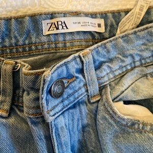 Adorable high waisted, very flattering Zara jeans